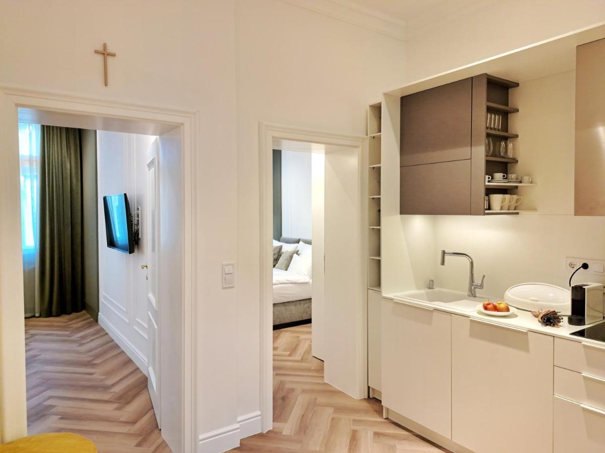 Hotel Domus Collis Дьёр Экстерьер фото
