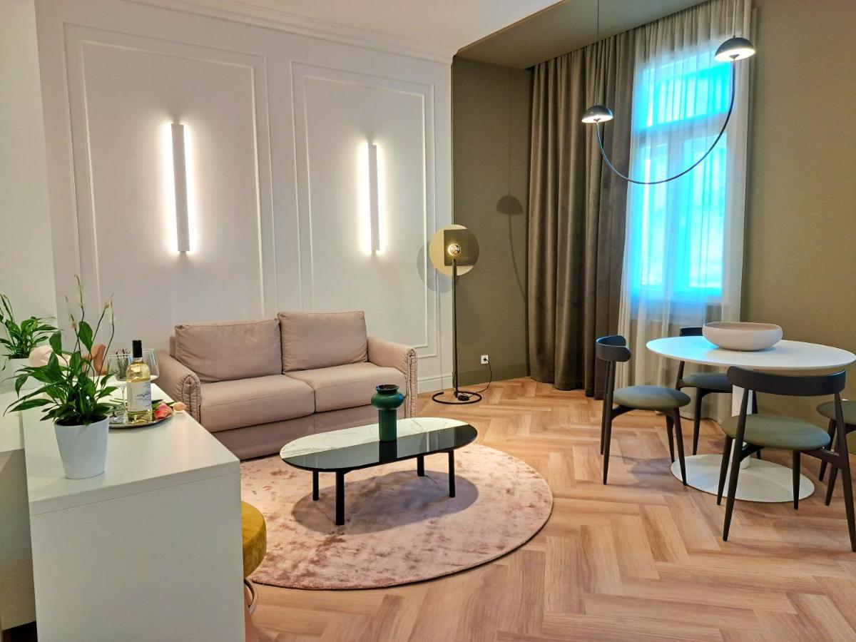 Hotel Domus Collis Дьёр Экстерьер фото