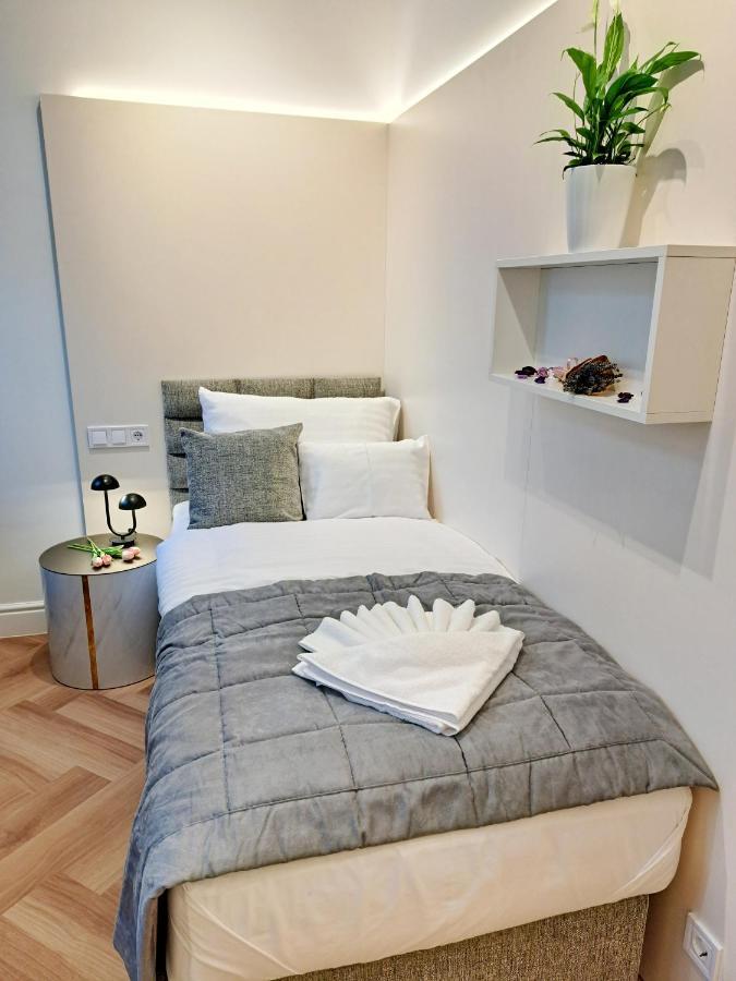 Hotel Domus Collis Дьёр Экстерьер фото