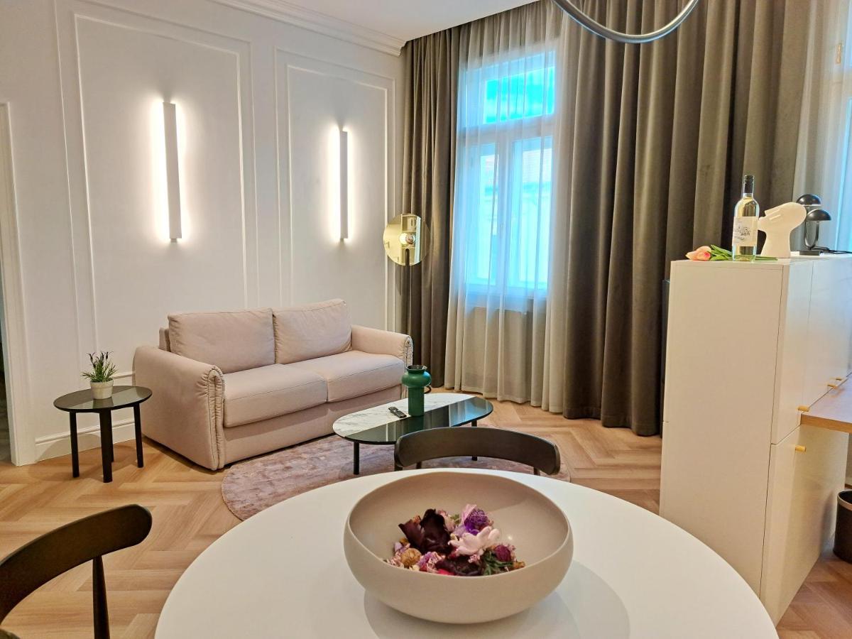 Hotel Domus Collis Дьёр Экстерьер фото