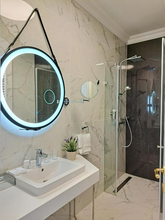 Hotel Domus Collis Дьёр Экстерьер фото