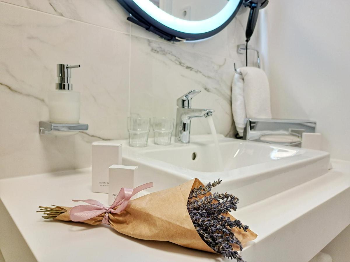 Hotel Domus Collis Дьёр Экстерьер фото