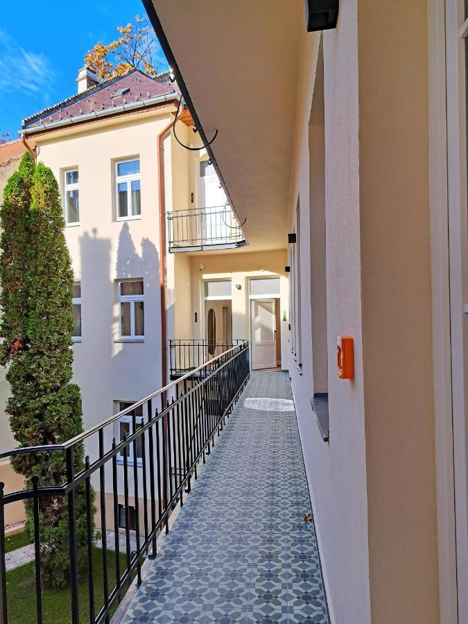 Hotel Domus Collis Дьёр Экстерьер фото